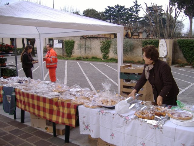 2009 bancarella torte aprile (1)
